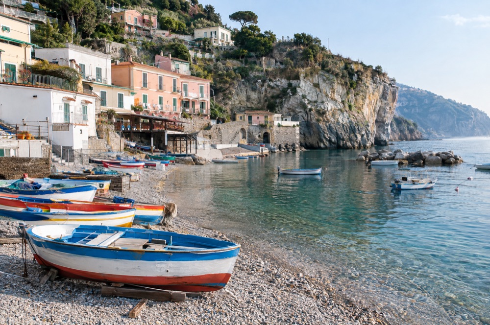 Barche di pescatori sulla spiaggia di Seiano